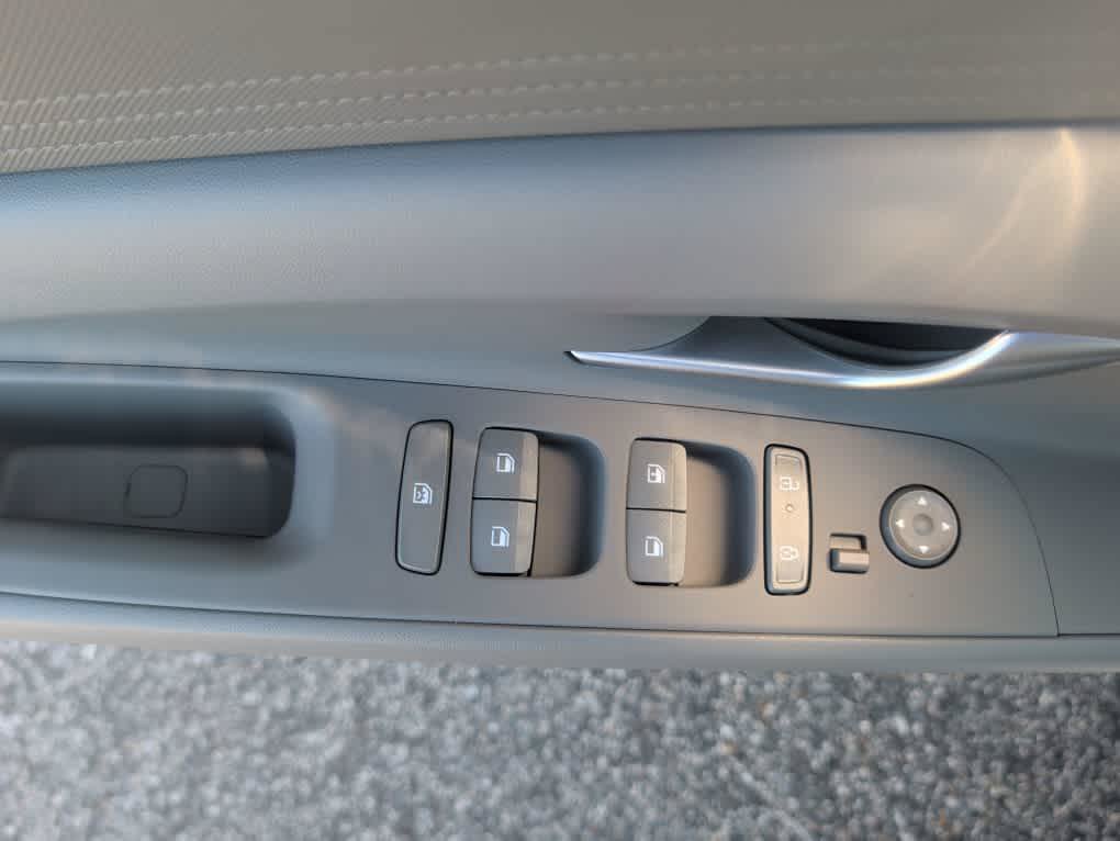 New 2026 Hyundai Elantra SE FWD image 22