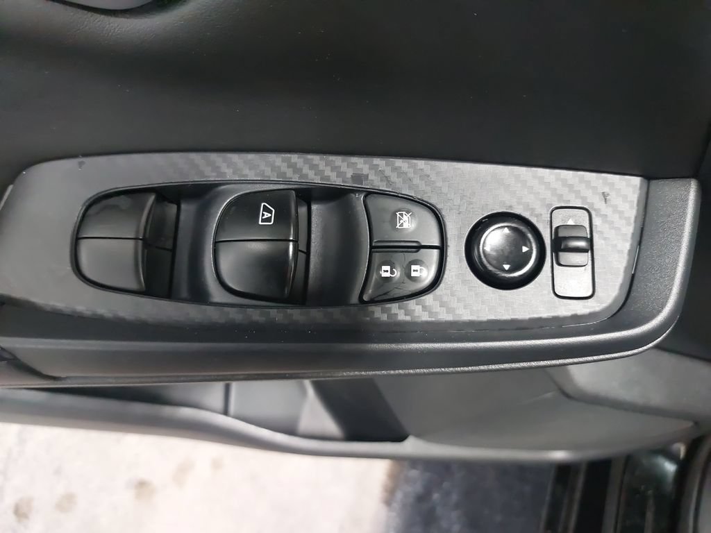 Certified 2025 Nissan Sentra SV FWD image 27