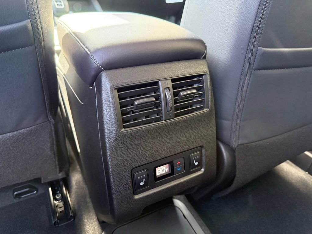 New 2025 Mitsubishi Outlander SEL image 24