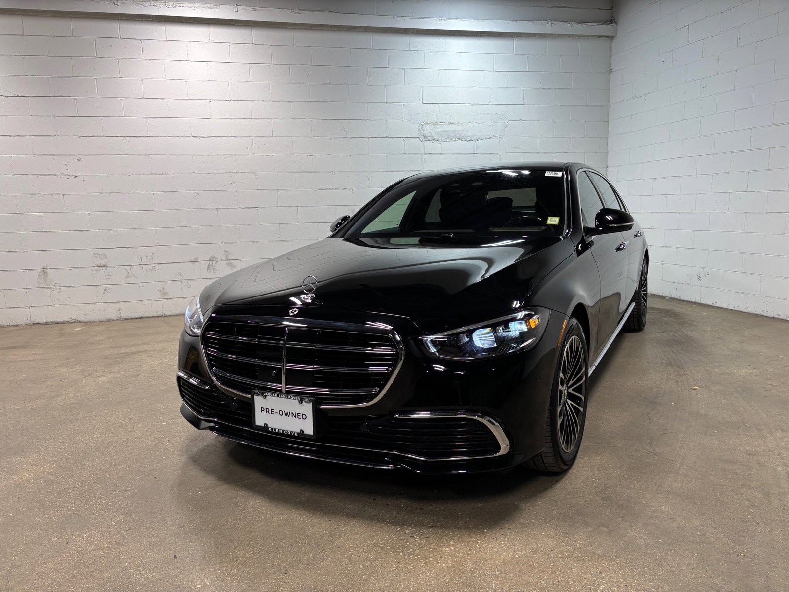 Used 2024 Mercedes-Benz S 580 4MATIC Sedan image 2