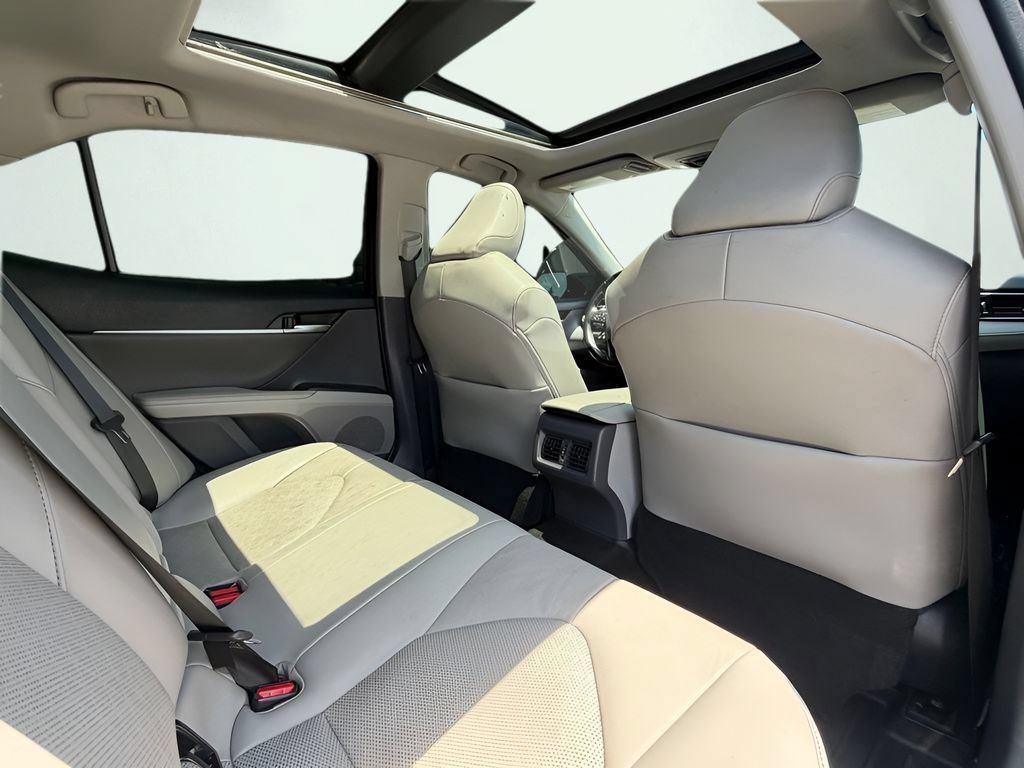Used 2022 Toyota Camry XSE w/ Cold Weather Package AWD/4WD image 6