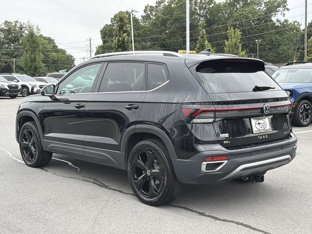 Used 2025 Volkswagen Taos SEL AWD/4WD image 5