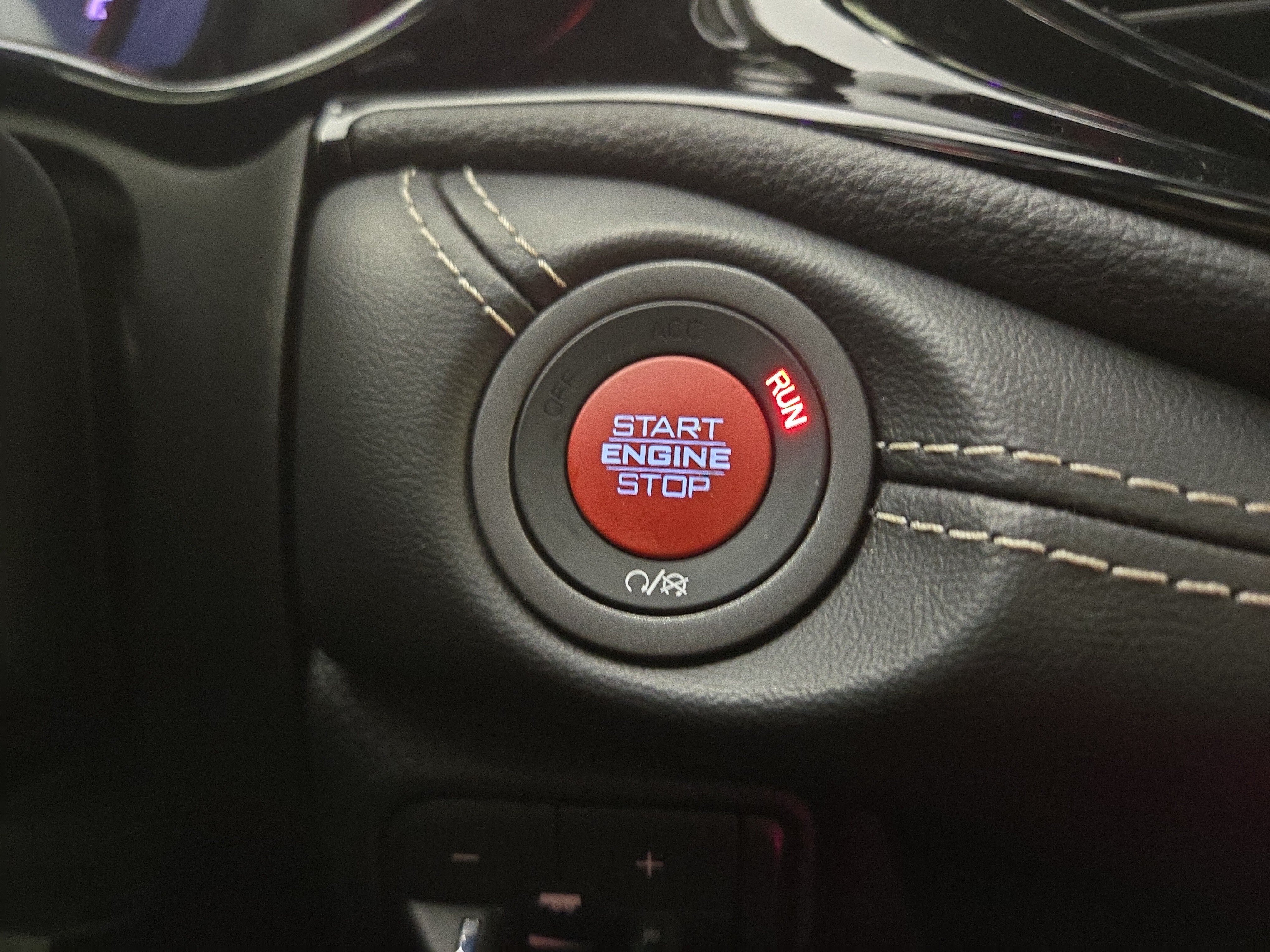 Used 2021 Dodge Durango SRT Hellcat w/ Technology Group AWD/4WD image 28