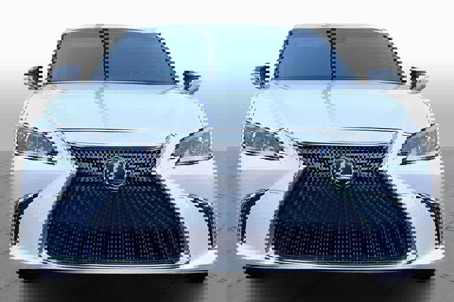 Used 2019 Lexus ES 350 w/ Accessory Package 2 image 3