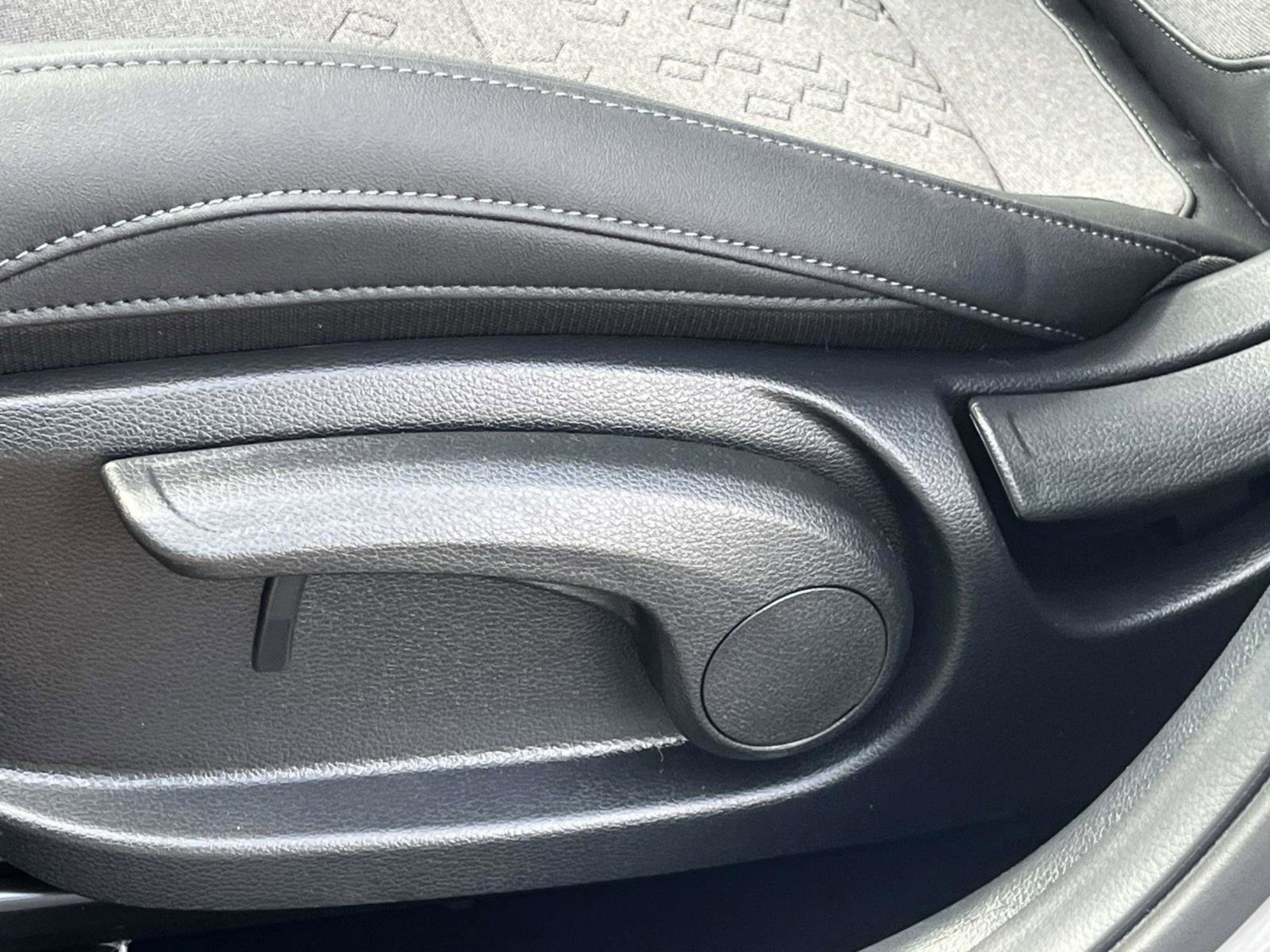 New 2026 Kia Seltos S image 21