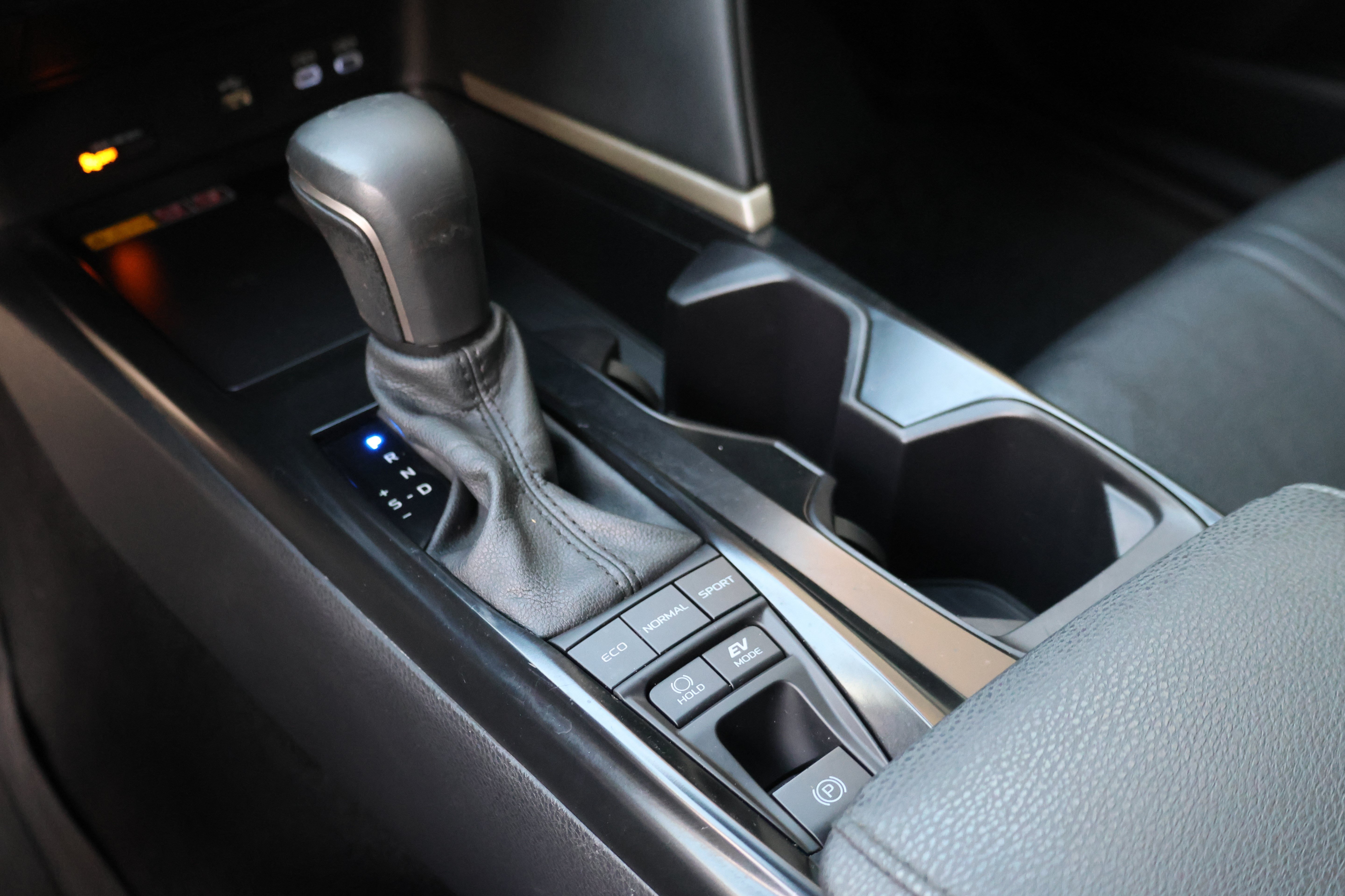 Used 2025 Toyota Camry XSE FWD image 28