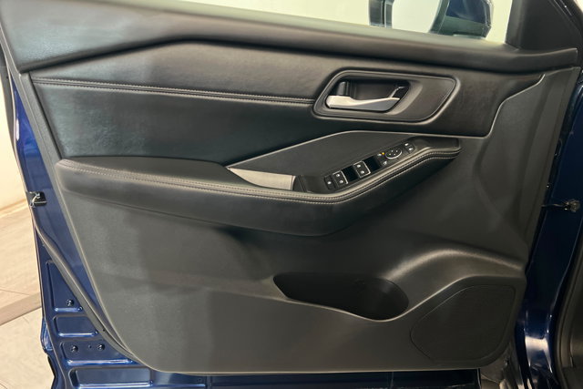 Used 2026 Nissan Rogue SL AWD/4WD image 14