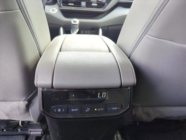 Used 2023 Toyota Highlander XLE image 15