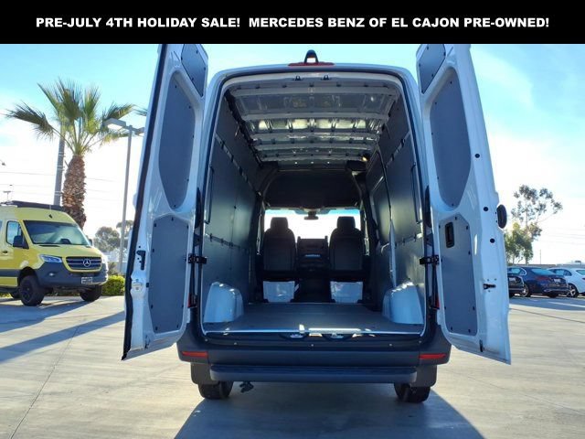New 2025 Mercedes-Benz Sprinter 2500 image 22