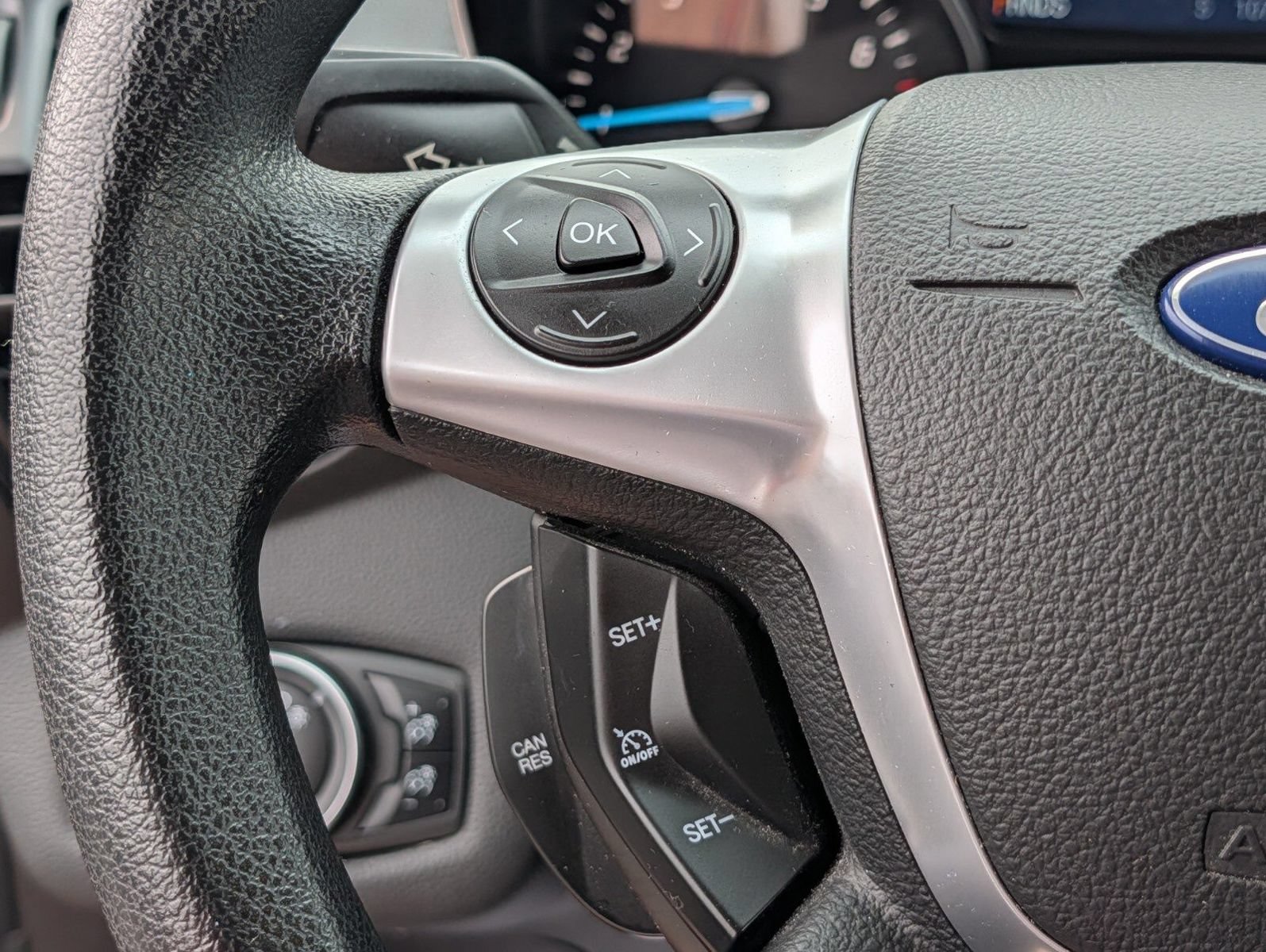Used 2015 Ford Escape SE FWD image 27