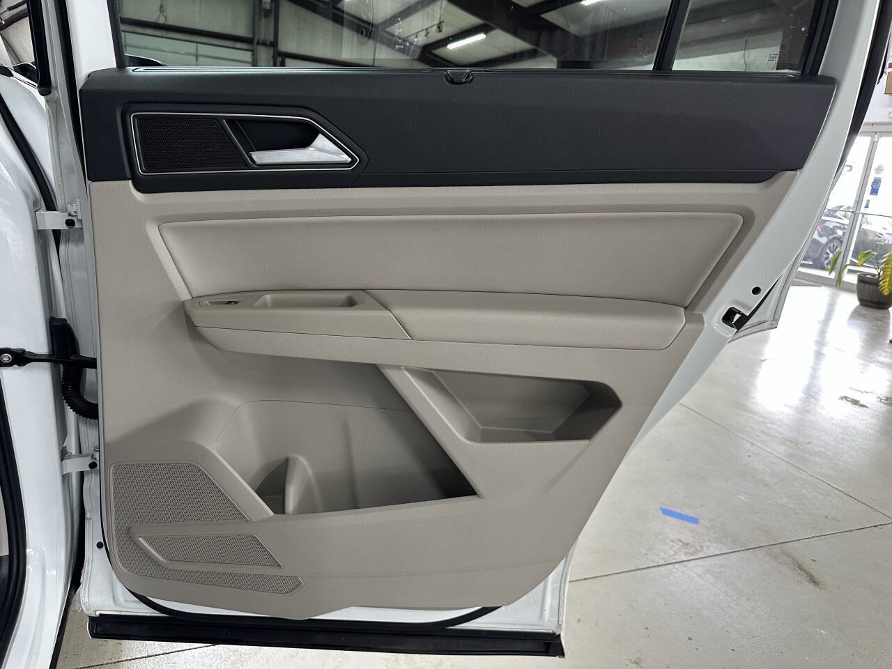 Used 2019 Volkswagen Atlas SEL R-Line image 16