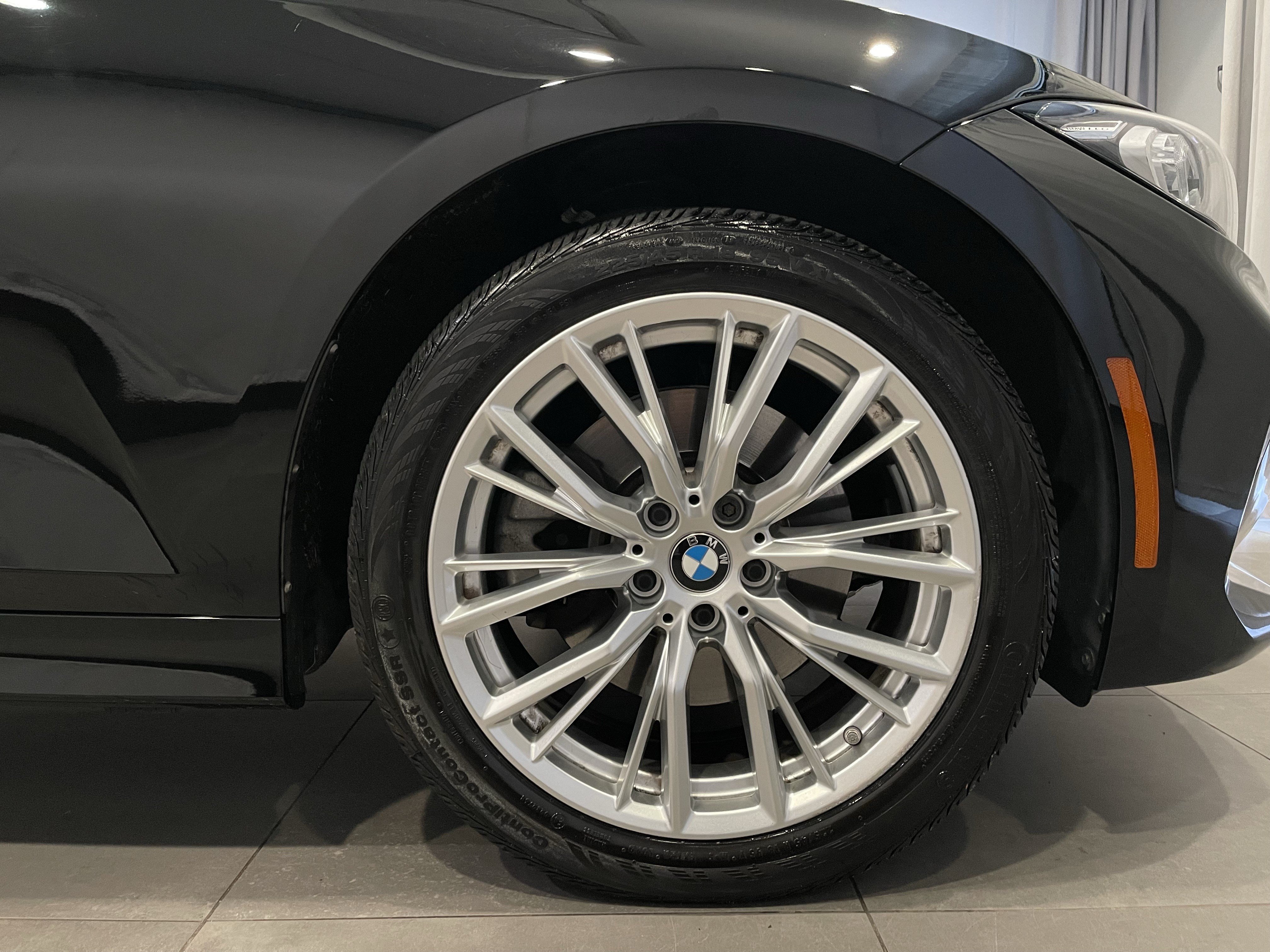Certified 2023 BMW 330i xDrive Sedan w/ Premium Package AWD/4WD image 10