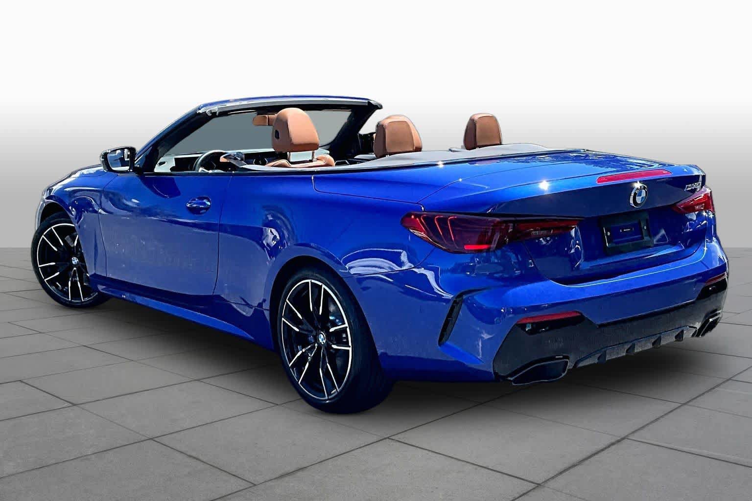 Used 2026 BMW M440i Convertible RWD image 12