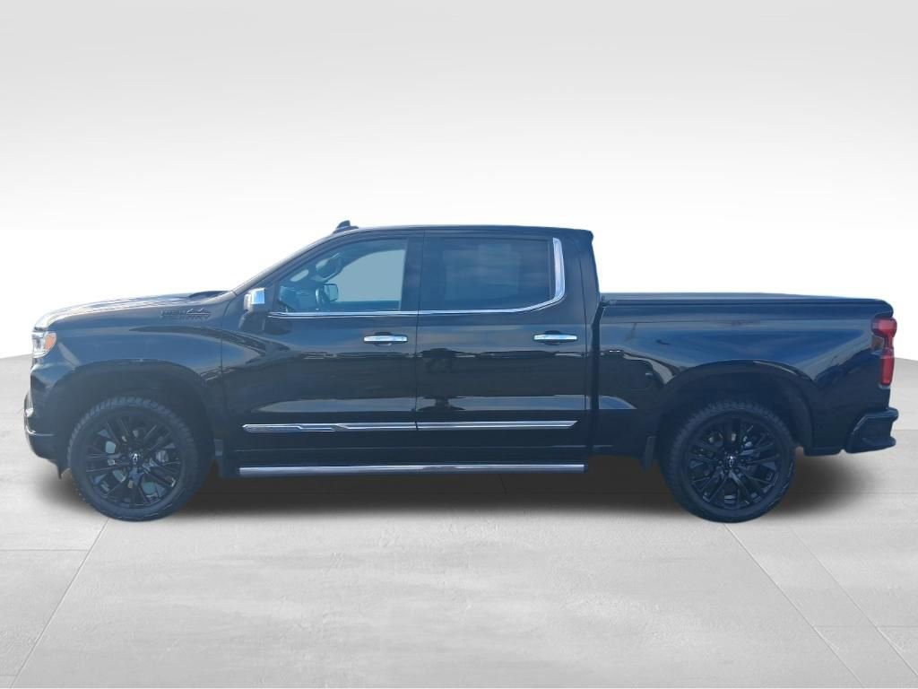 Used 2025 Chevrolet Silverado 1500 High Country w/ Technology Package image 2