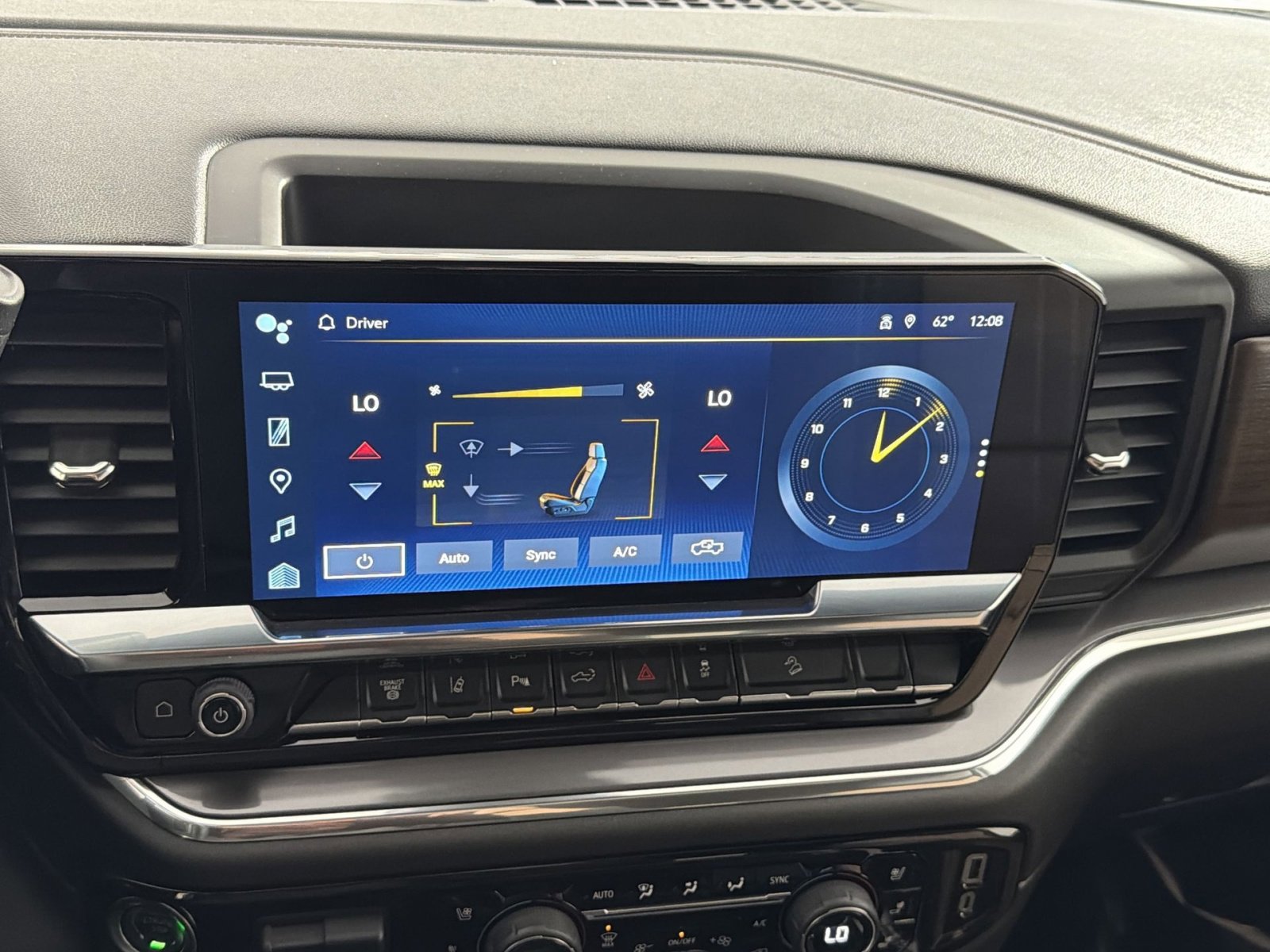 Used 2024 Chevrolet Silverado 2500 High Country w/ High Country Premium Package image 21