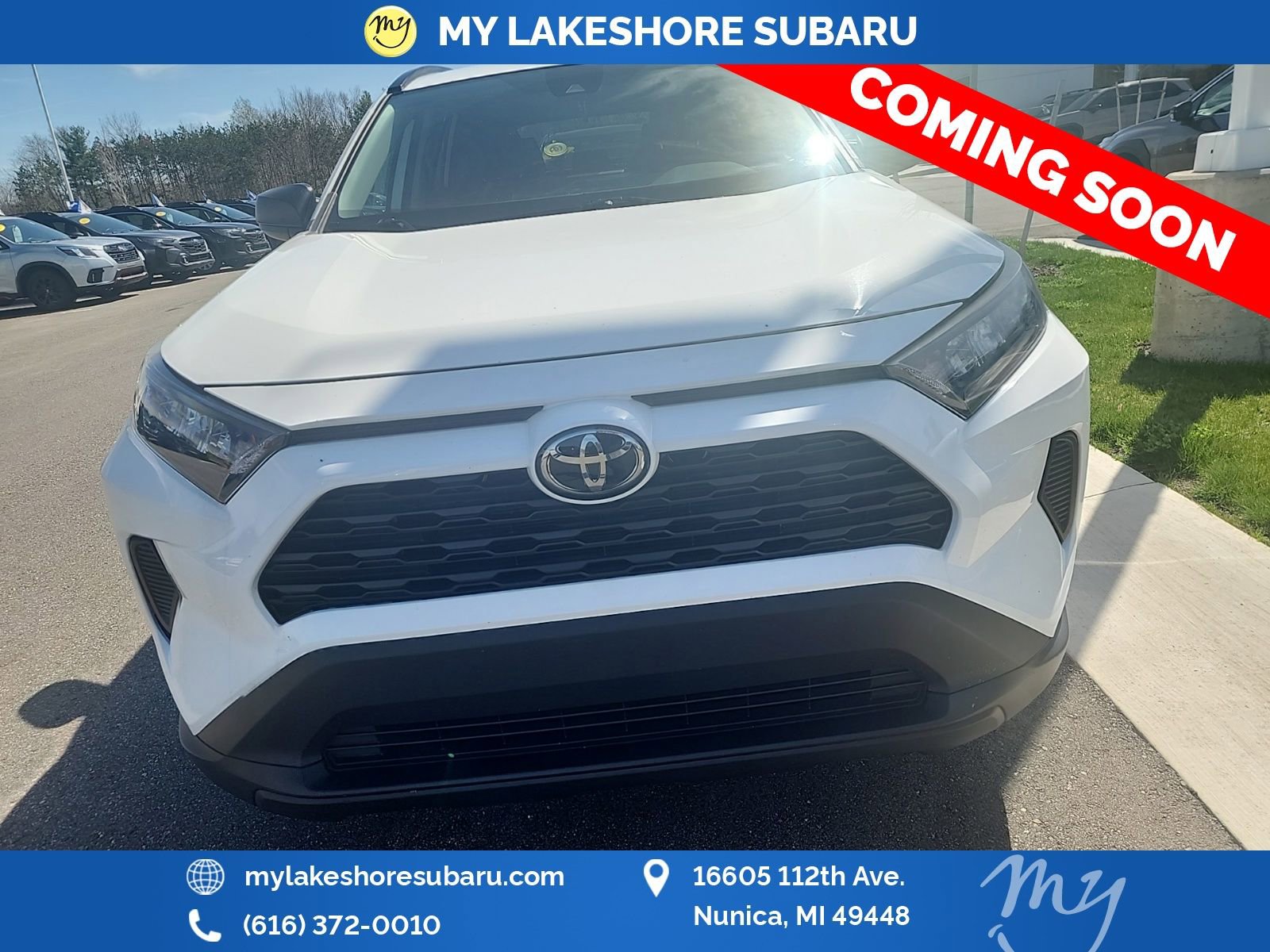 Used 2019 Toyota RAV4 LE w/ Carpet Mat Package image 2