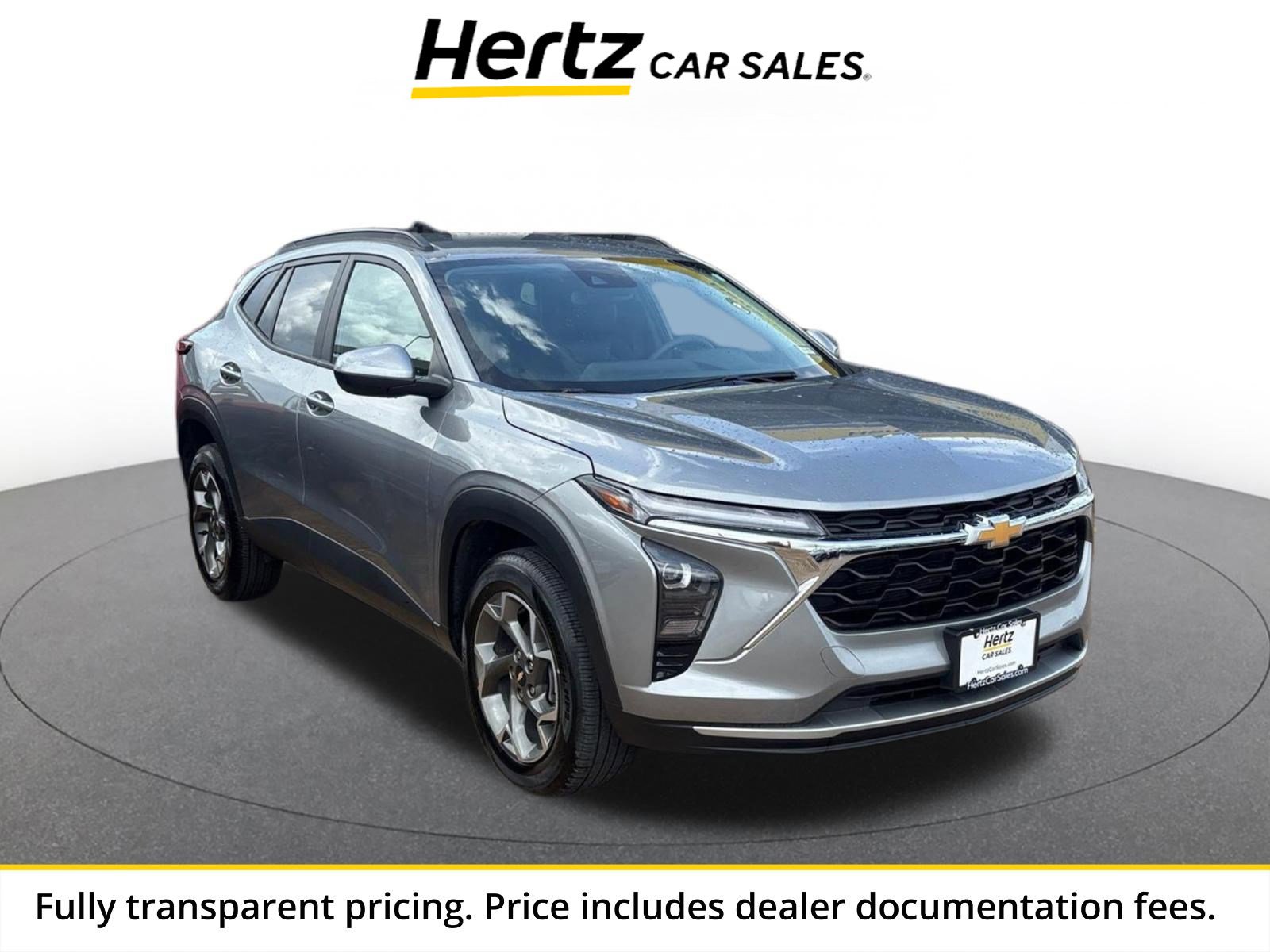 Used 2025 Chevrolet Trax LT FWD image 1