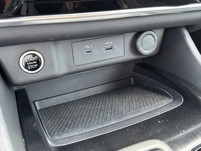 Used 2023 Nissan Rogue S image 32