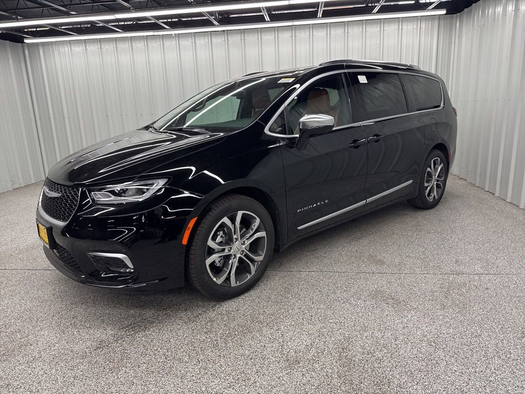New 2026 Chrysler Pacifica Pinnacle image 2