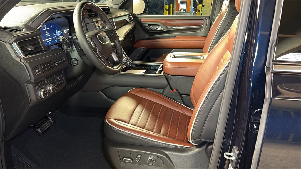 Used 2024 GMC Yukon Denali Ultimate image 31