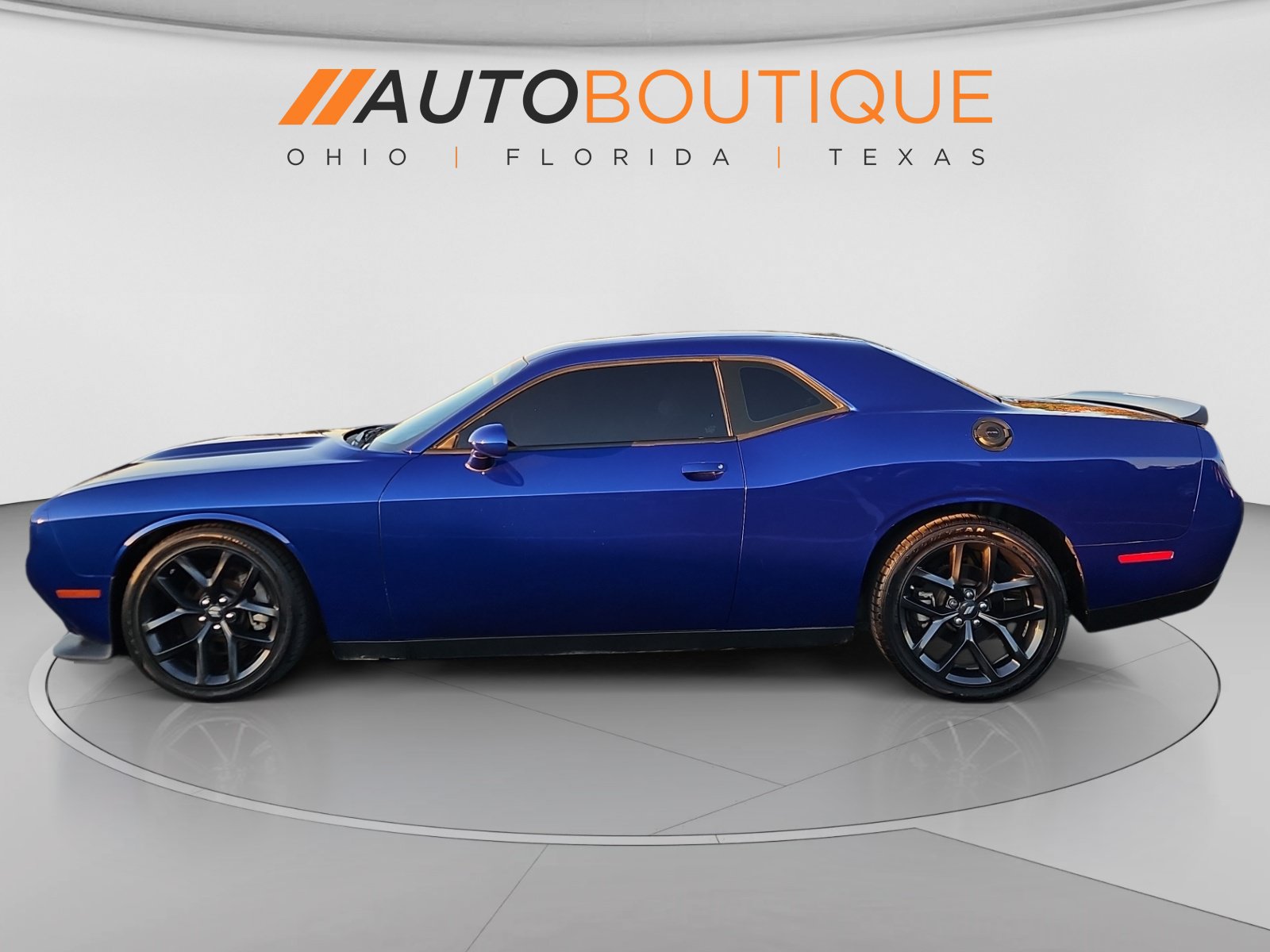 Used 2022 Dodge Challenger GT w/ Blacktop Package RWD image 2