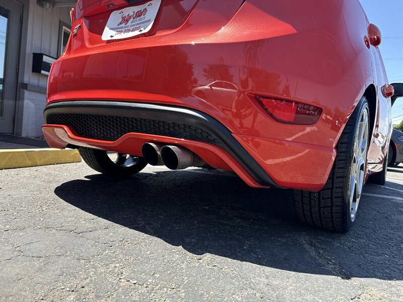 Used 2015 Ford Fiesta ST w/ ST Recaro Package FWD image 21