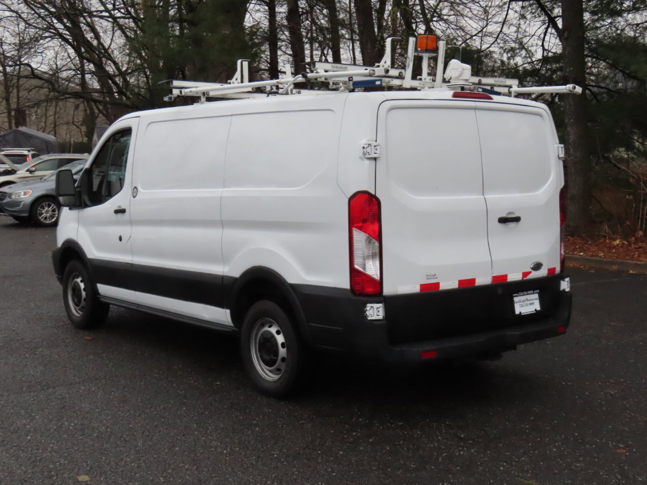 Used 2015 Ford Transit 250 130 Low Roof image 3