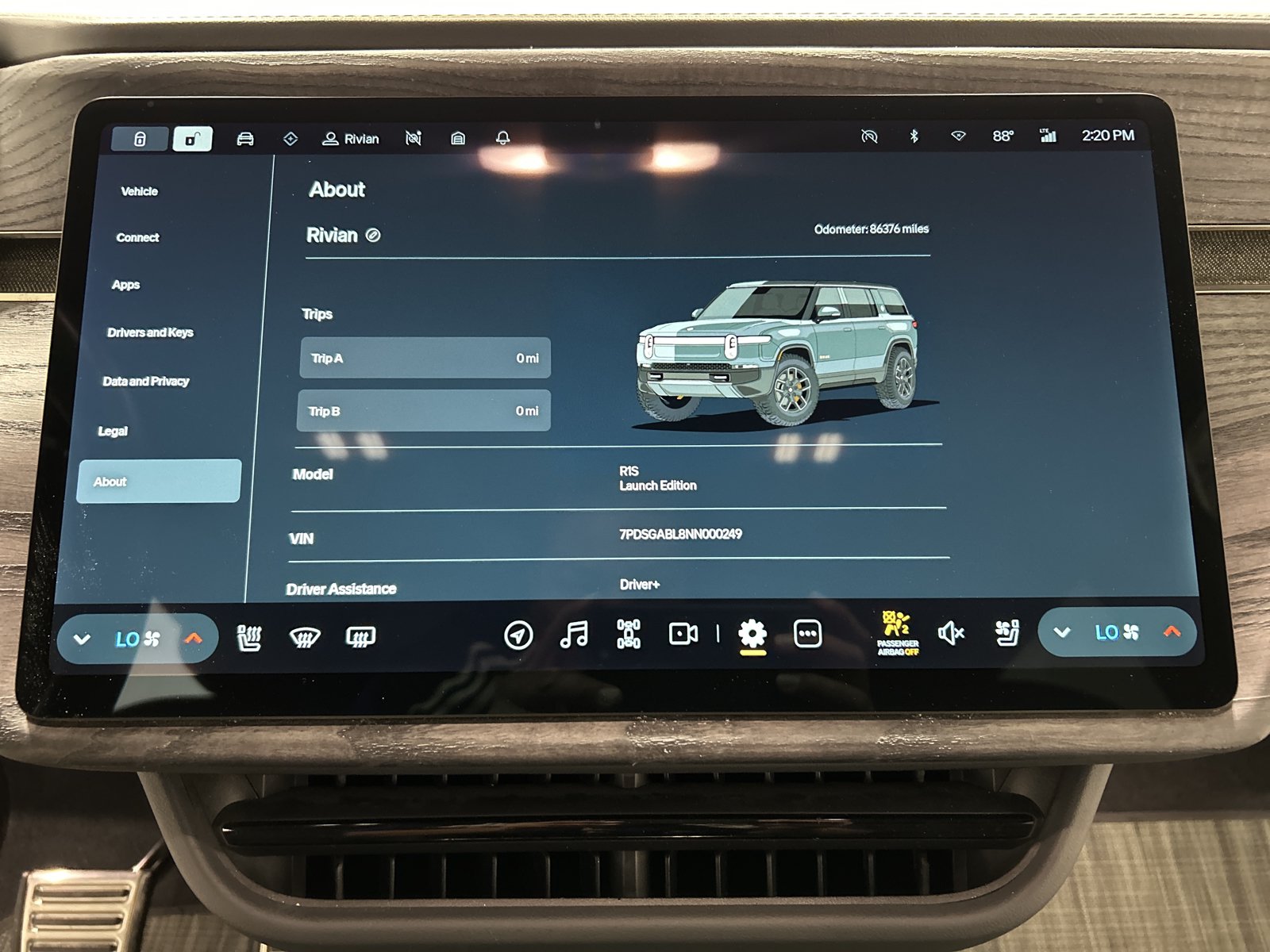 Used 2022 Rivian R1S Launch Edition AWD/4WD image 28