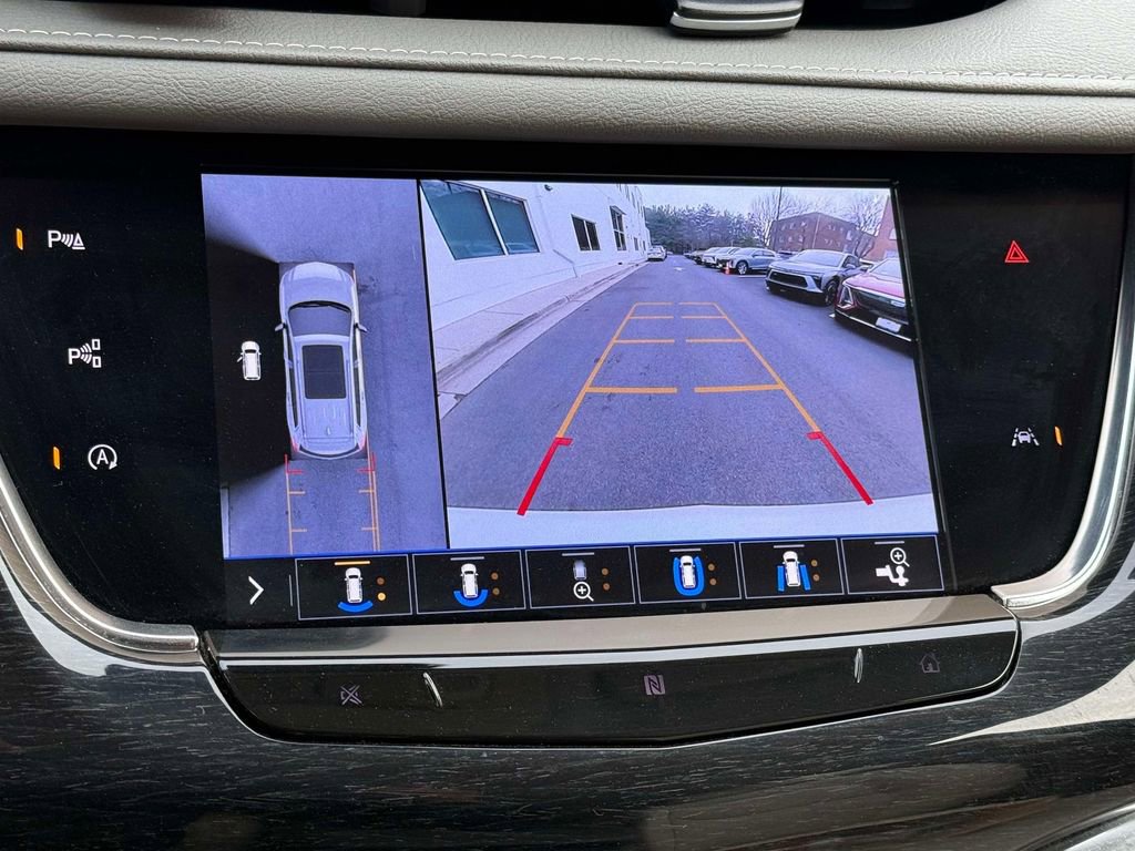 Used 2020 Cadillac XT6 Premium Luxury image 7