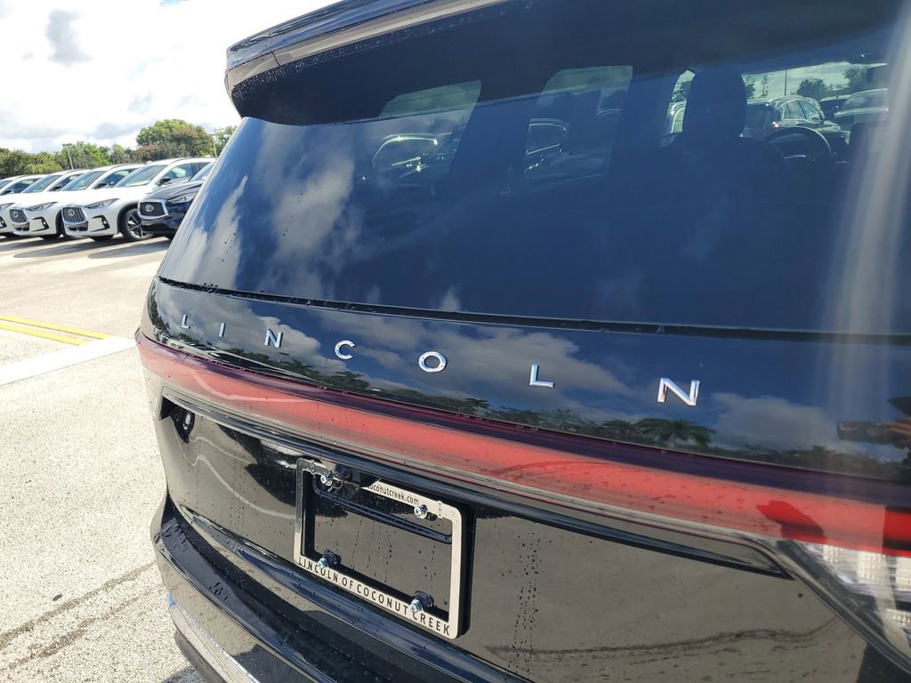 New 2025 Lincoln Aviator 2WD w/ Equipment Group 101A image 5