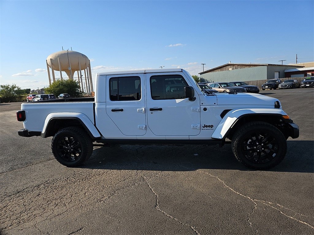 Used 2024 Jeep Gladiator Sport image 9