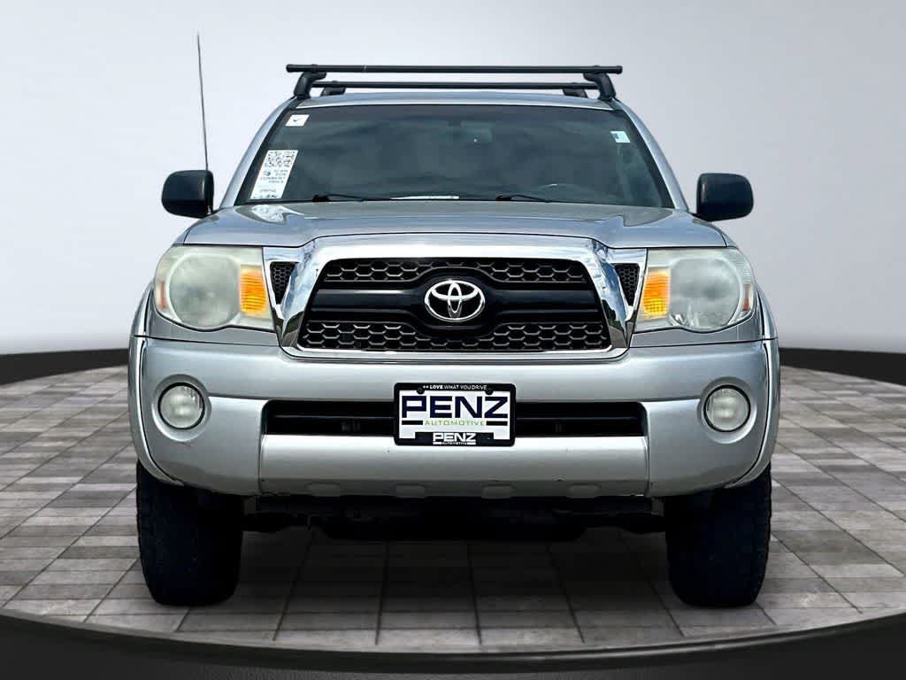 Used 2011 Toyota Tacoma 4x4 Double Cab w/ SR5 Pkg #2 image 2