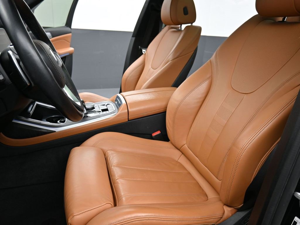 Used 2022 BMW X7 xDrive40i w/ Cold Weather Package image 10