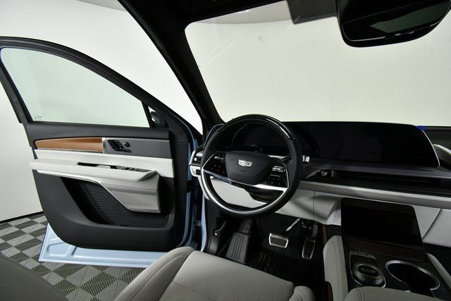 New 2026 Cadillac Vistiq Sport w/ LPO, Floor Liner Package image 23