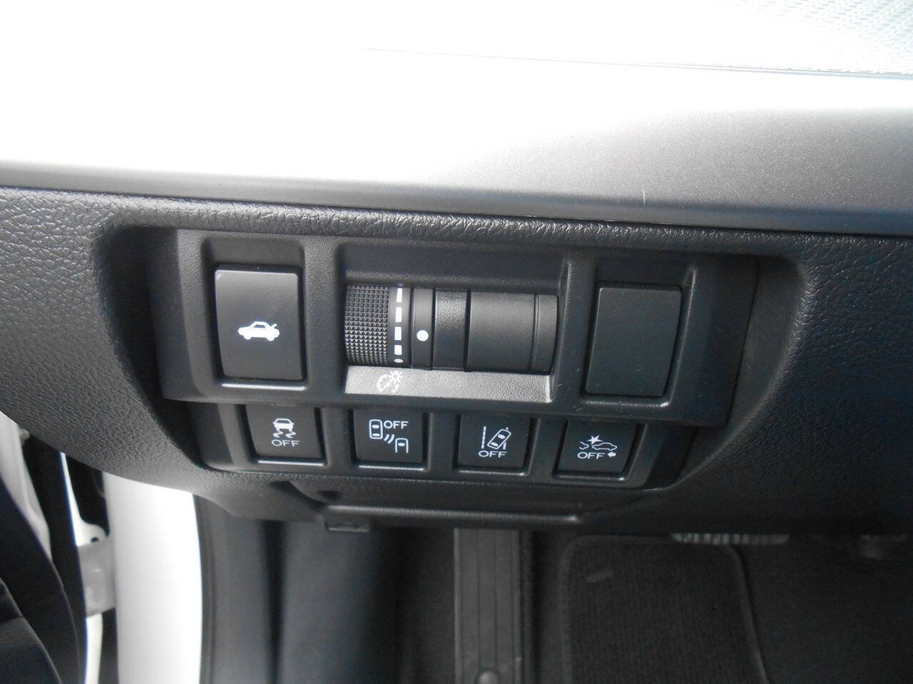 Used 2019 Subaru Legacy 2.5i Premium AWD/4WD image 19