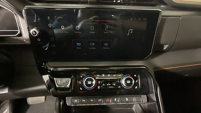 Used 2025 GMC Sierra 1500 AT4 w/ AT4 Premium Package AWD/4WD image 23
