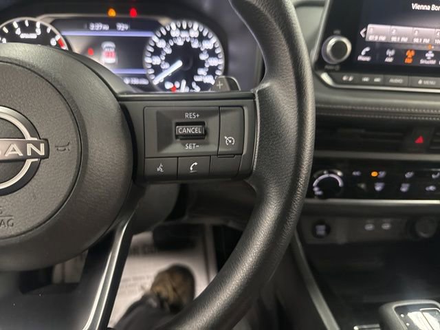 Used 2024 Nissan Rogue S image 24