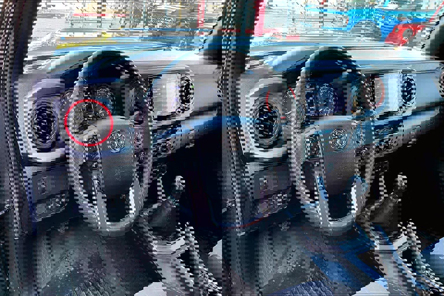 Used 2022 Toyota Tacoma TRD Sport w/ TRD Premium Sport Package image 18