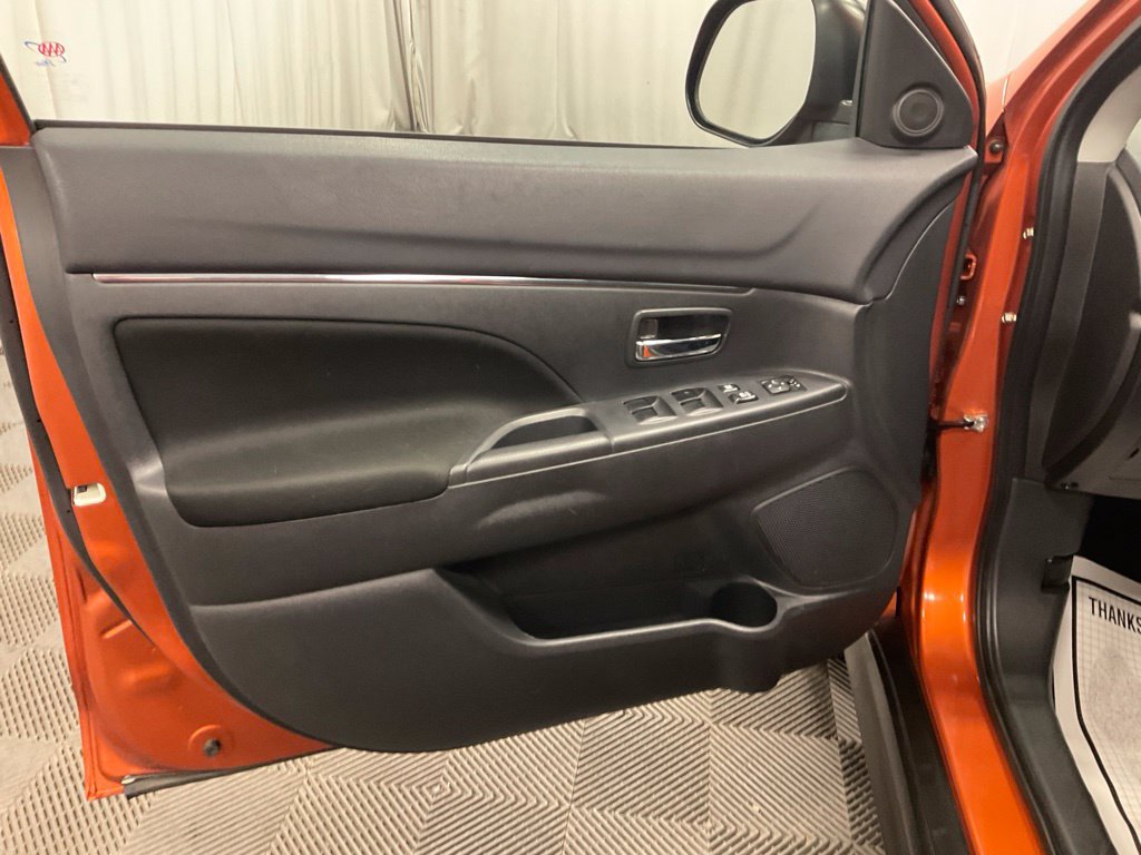Used 2020 Mitsubishi Outlander Sport ES FWD image 10