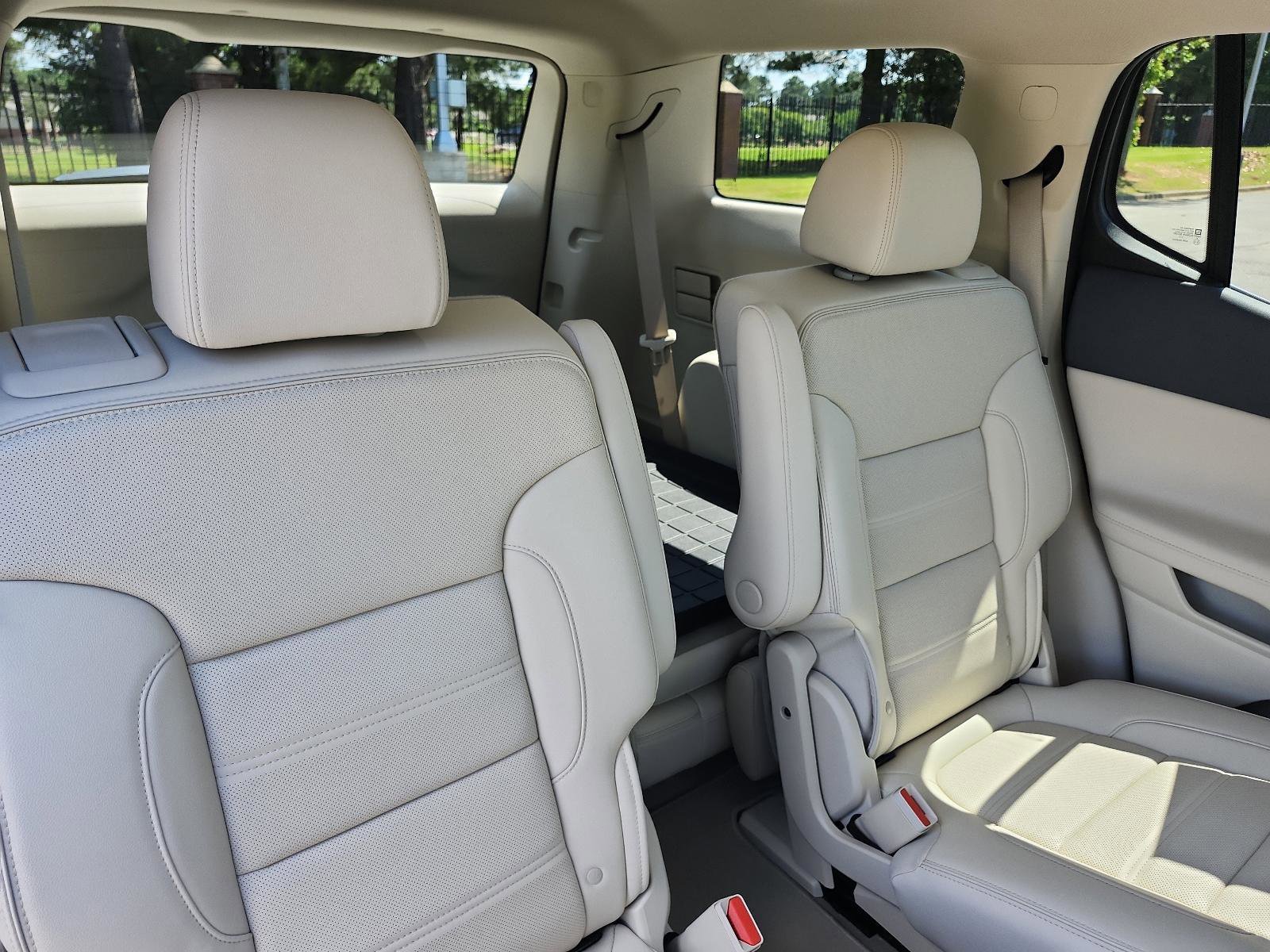 Certified 2023 GMC Acadia Denali w/ Denali Ultimate Package AWD/4WD image 10