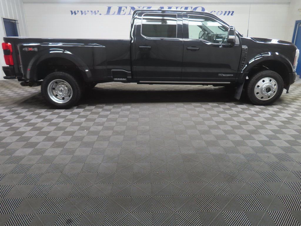 Used 2025 Ford F450 Platinum AWD/4WD image 2