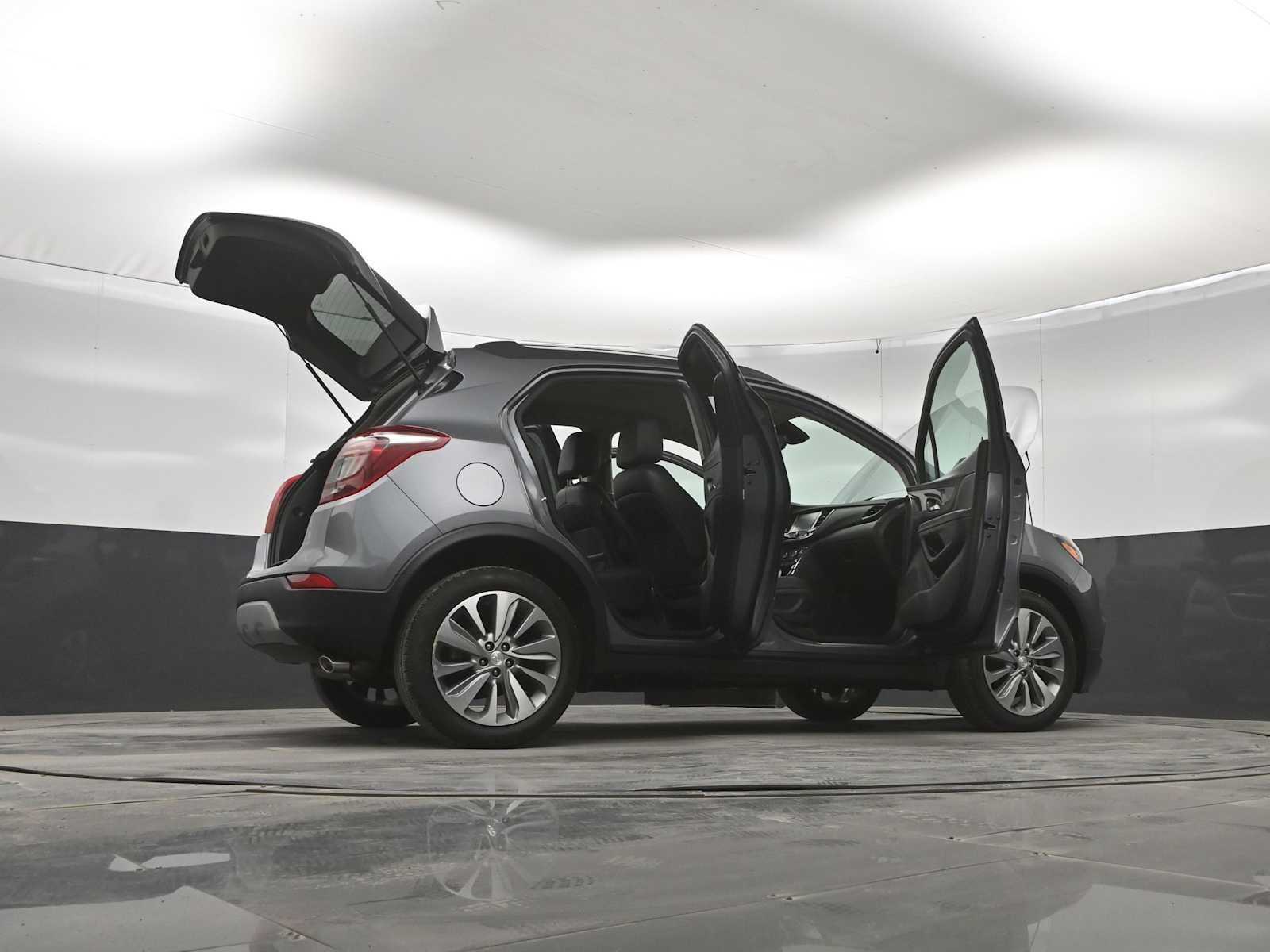 Used 2020 Buick Encore Preferred FWD image 45