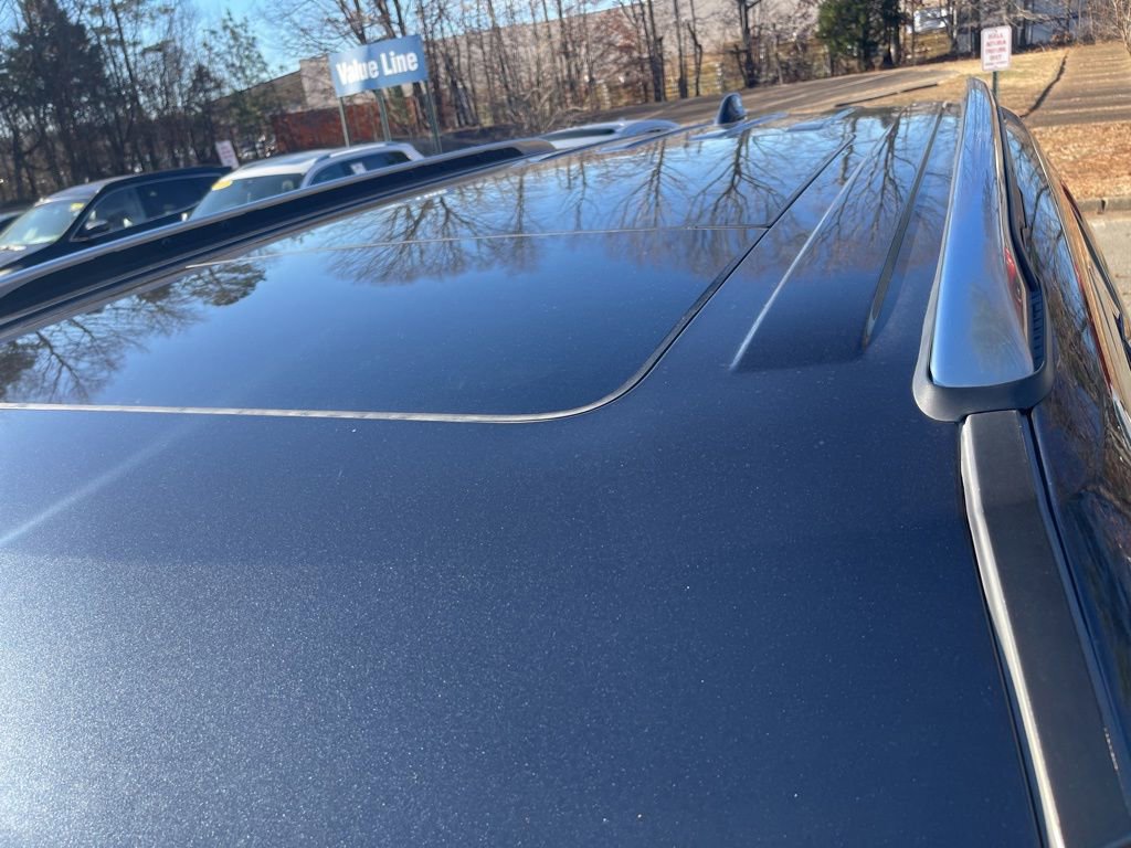 Used 2017 Ford Explorer Platinum image 10