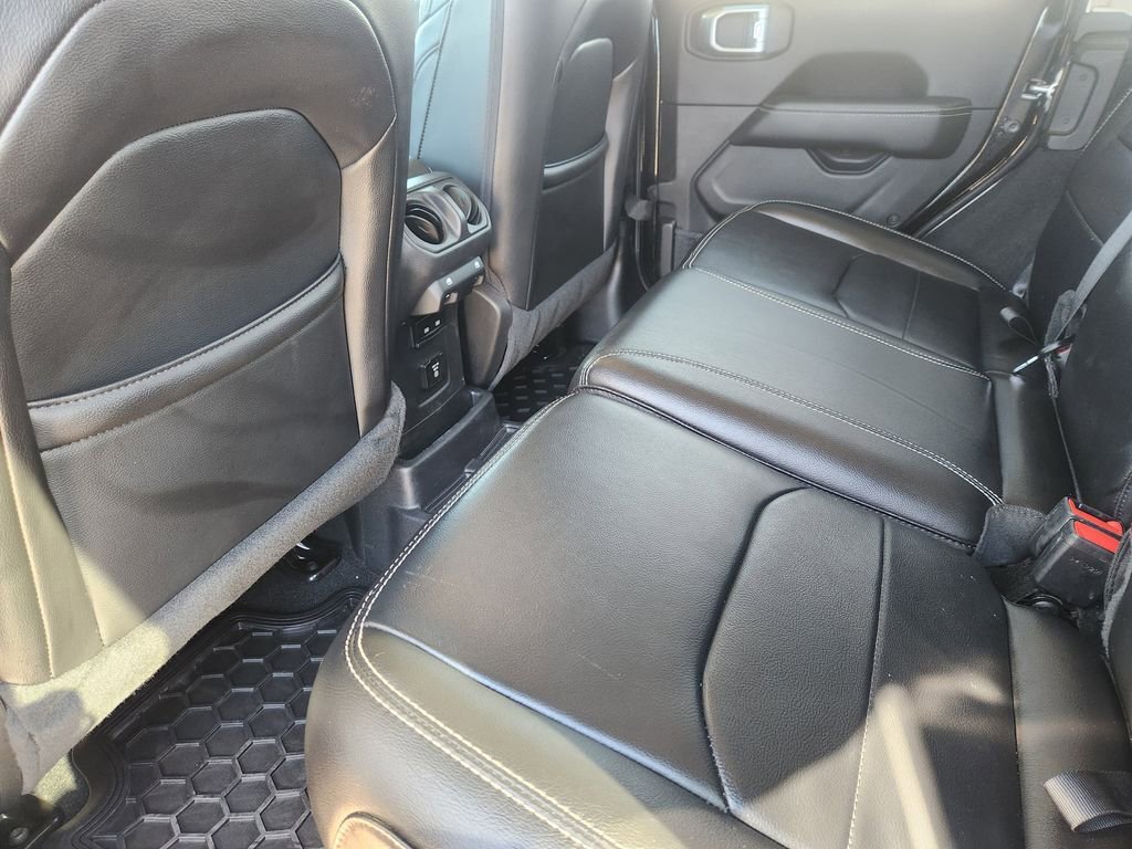Used 2022 Jeep Wrangler Unlimited Sahara w/ Cold Weather Group image 30