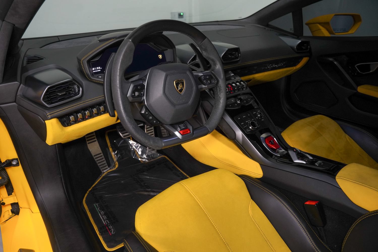 Used 2015 Lamborghini Huracan LP 610-4 AWD/4WD image 10