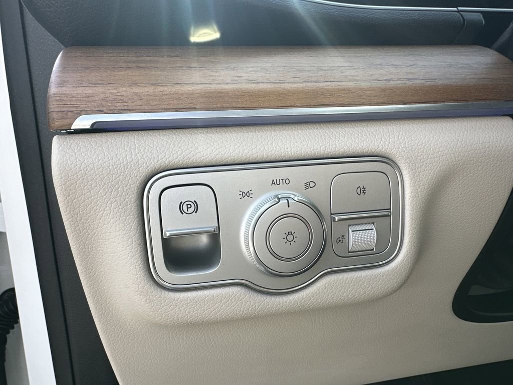 Certified 2025 Mercedes-Benz GLE 350 4MATIC image 36