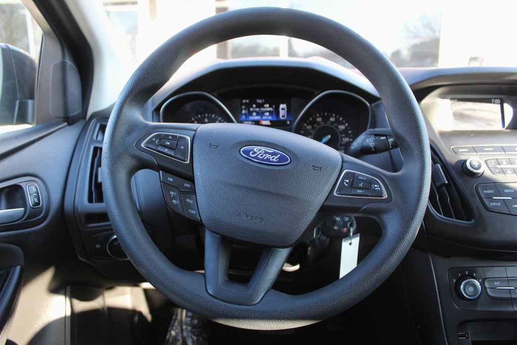 Used 2018 Ford Focus SE image 16
