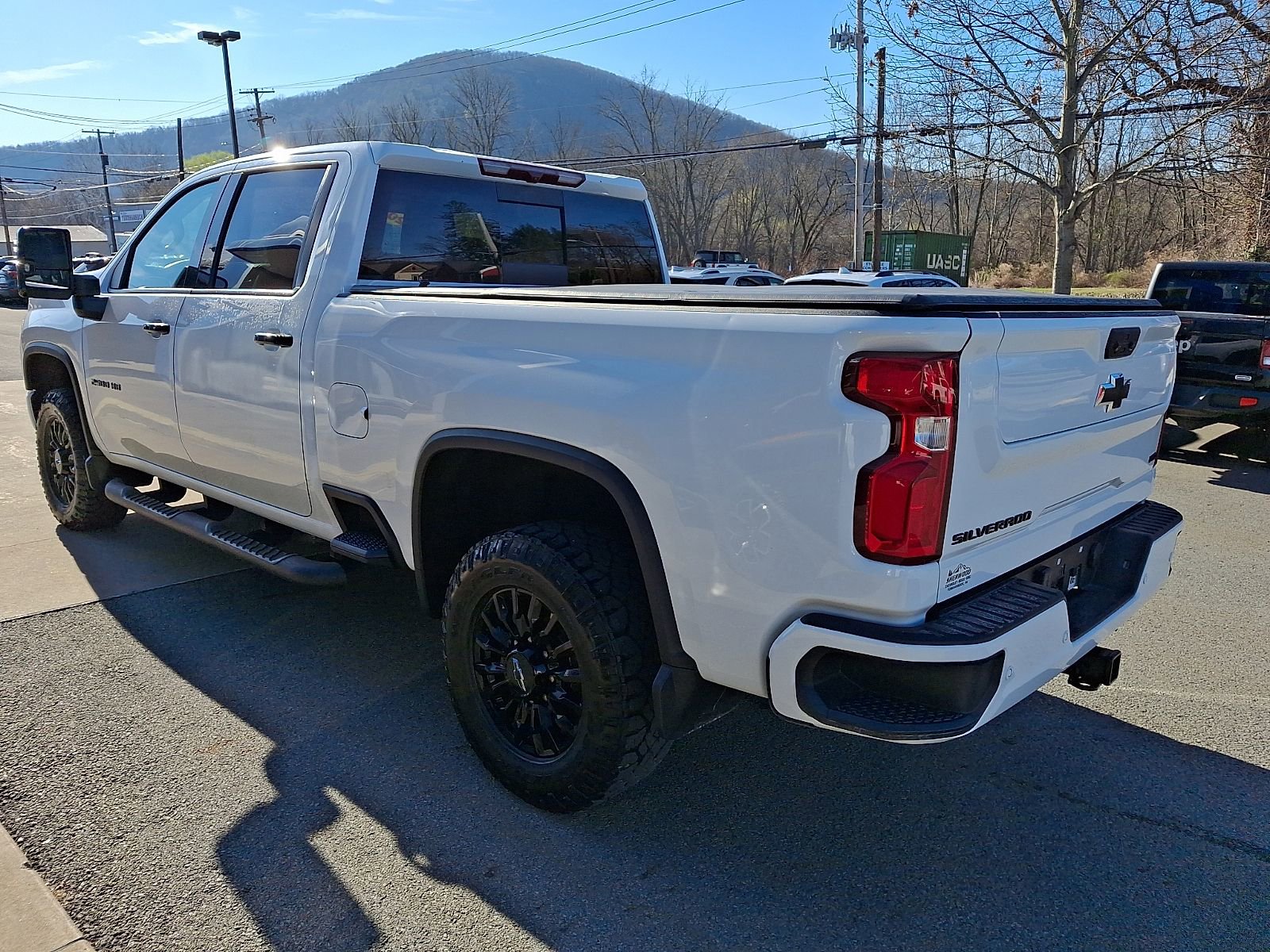 Used 2022 Chevrolet Silverado 2500 LTZ w/ LTZ Plus Package image 4