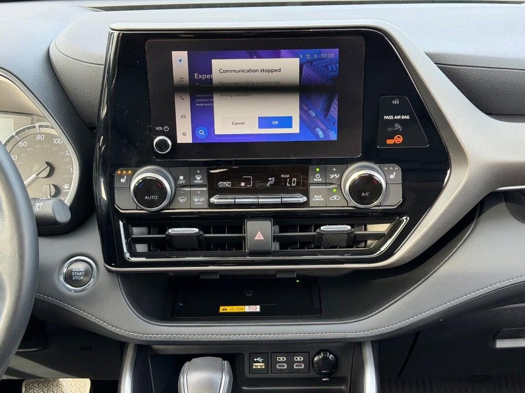 Used 2023 Toyota Highlander XLE image 15