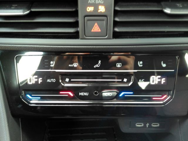 Used 2025 Volkswagen Jetta GLI Autobahn FWD image 41